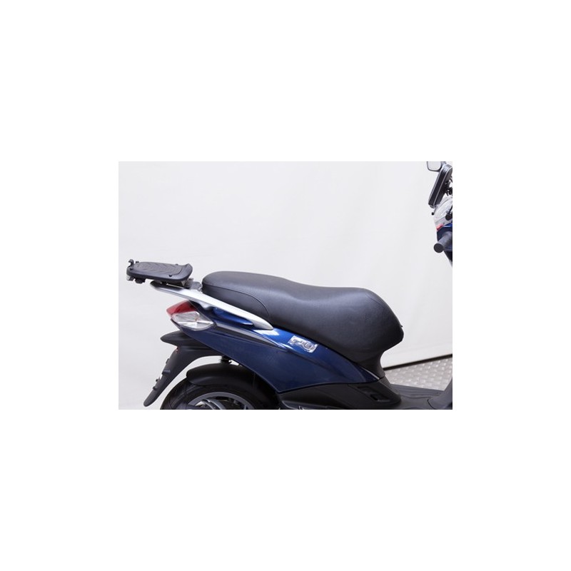 fijacion superior shad para maleta moto piaggio fly 125i v0fl13st