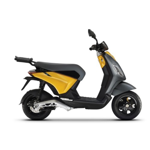 fijacion shad para maleta superior moto piaggio one electrica v0nl52st