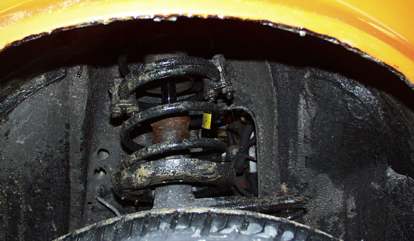 siete-daños-extremos-en-reparaciones-de-amortiguadores-del-vehiculo